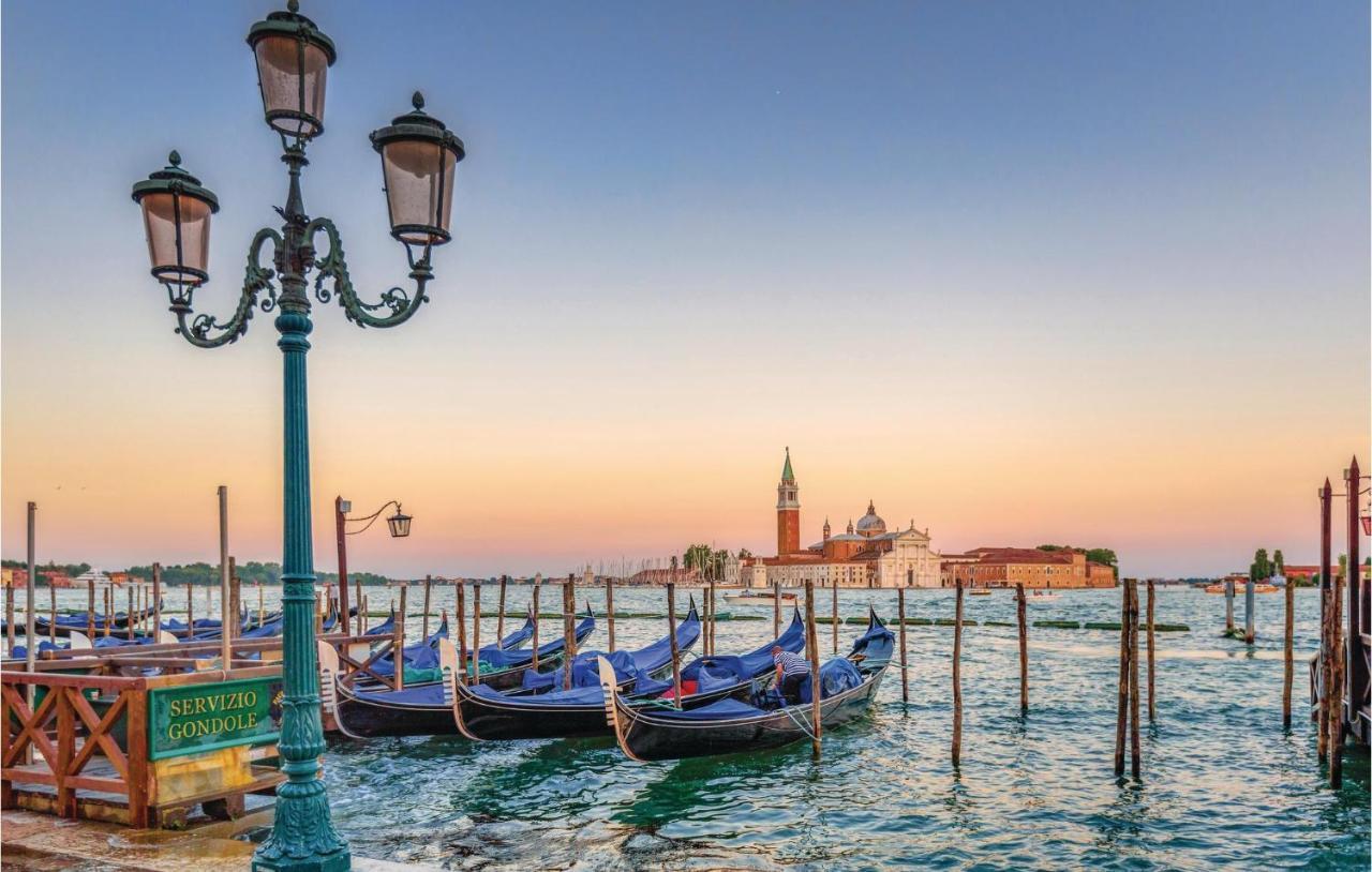Nice Apartment In Venezia -Ve- With Wifi Kültér fotó